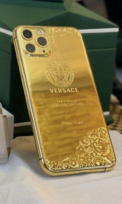 case iphone 11 versace|versace gold tie.